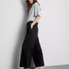 Suoralahkeiset denim-collegehousut