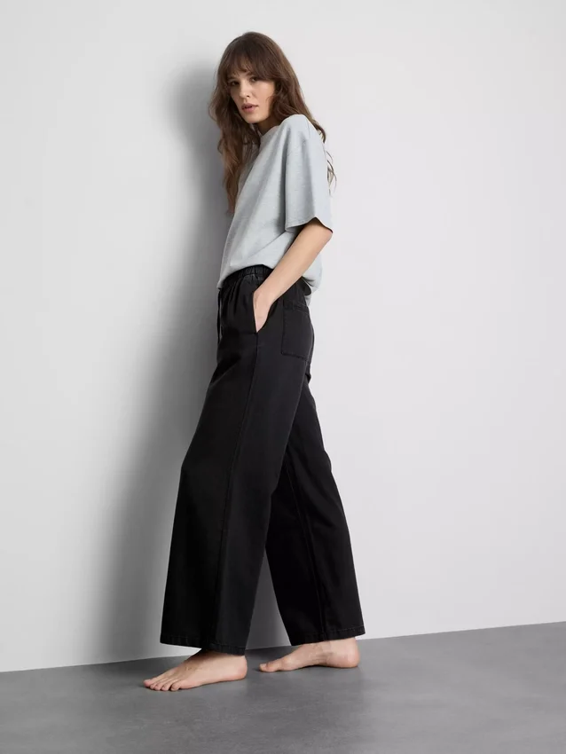 Suoralahkeiset denim-collegehousut