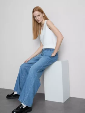 Suoralahkeiset denim-collegehousut
