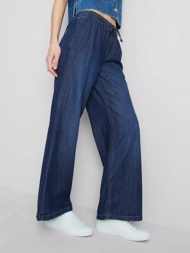 Suoralahkeiset denim-collegehousut