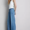 Suoralahkeiset denim-collegehousut