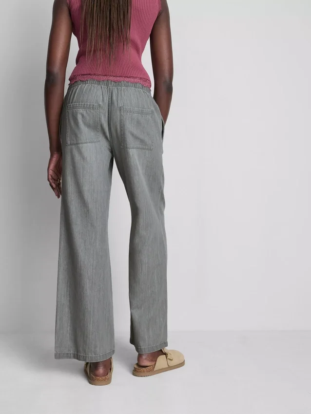 Suoralahkeiset denim-collegehousut