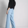 Suoralahkeiset denim-collegehousut