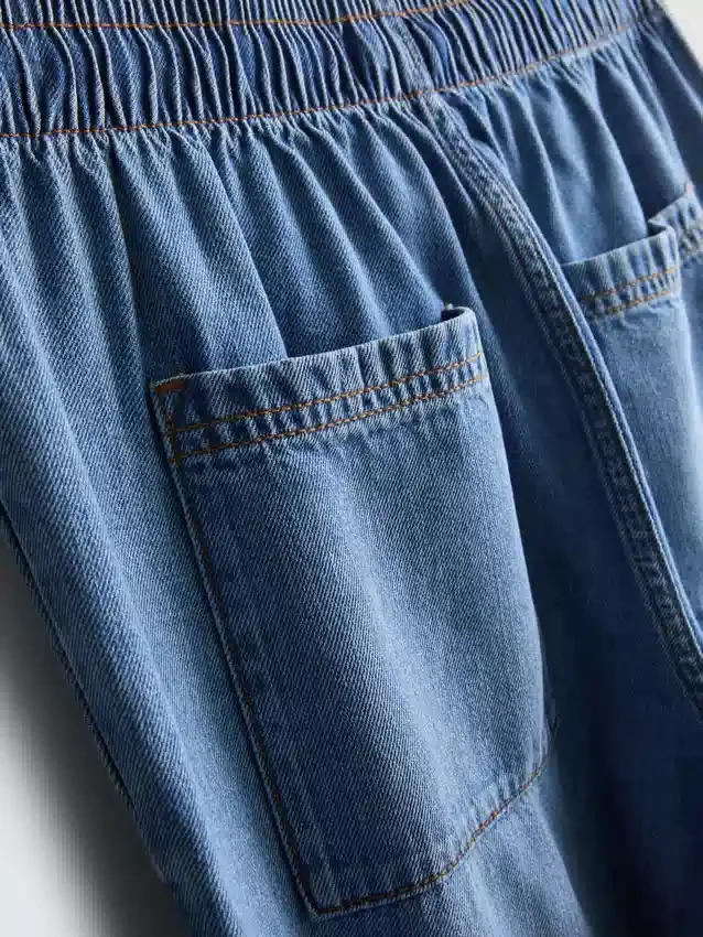 Suoralahkeiset denim-collegehousut