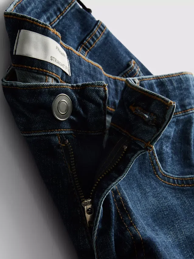 Suorat denimshortsit