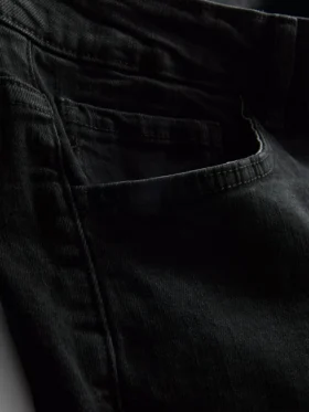 Suorat denimshortsit