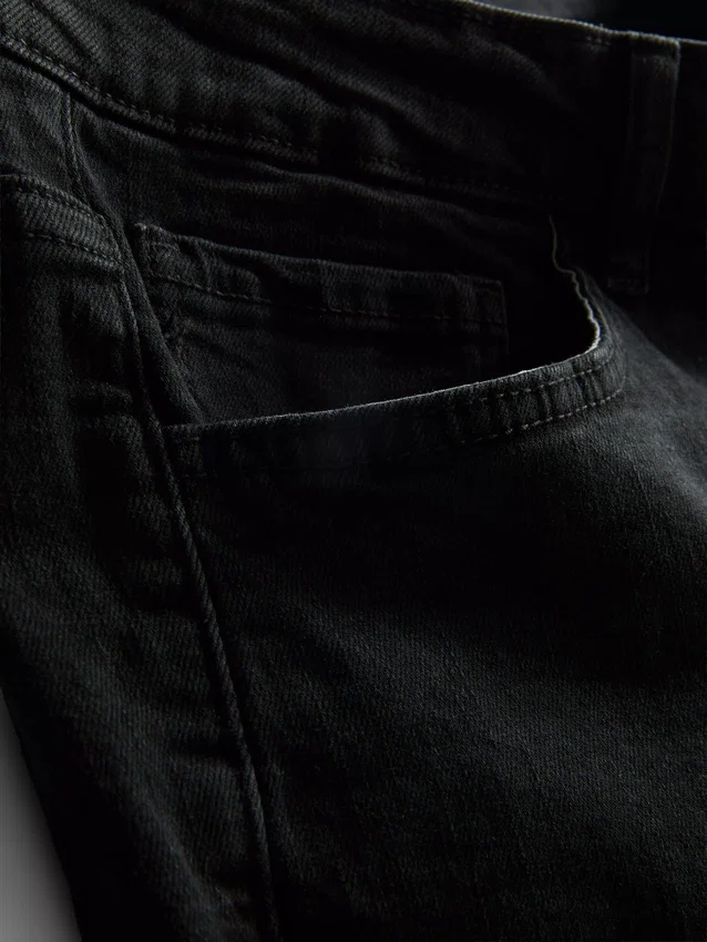 Suorat denimshortsit