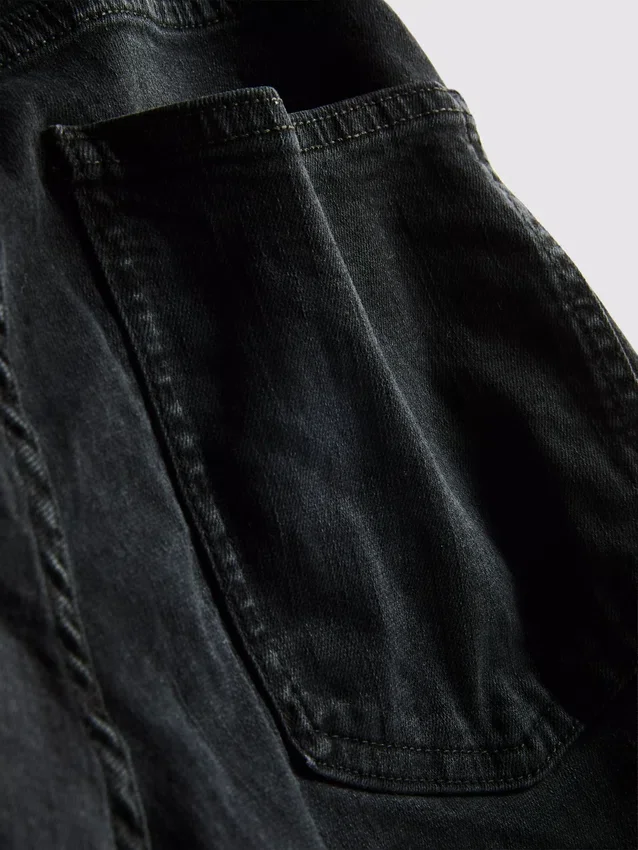 Suorat denimshortsit