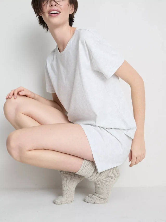 T-paita- ja shortsipyjama