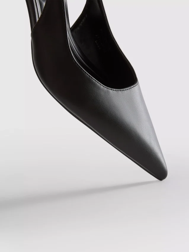 Tekonahkaiset slingback-korkokengät