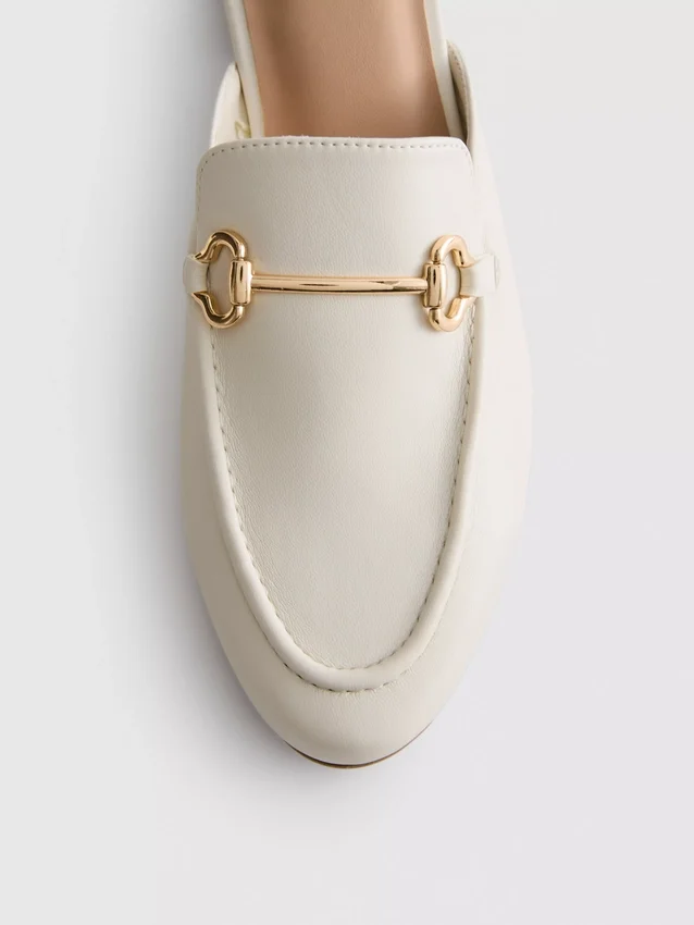 Tekonahkaiset snaffle-bit-mule-loaferit