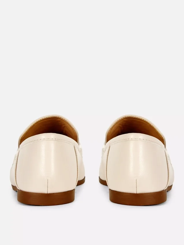 Tekonahkaiset snaffle-loaferit