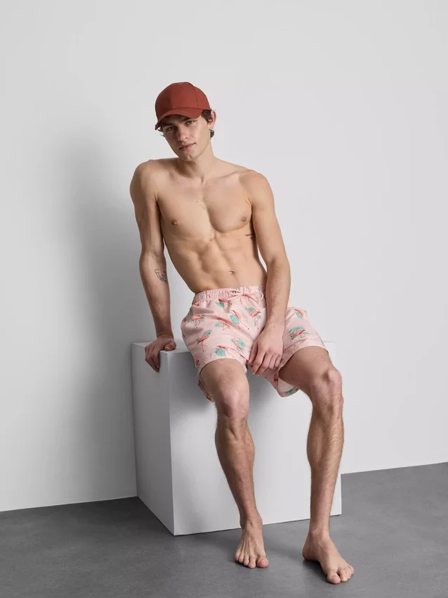 Teksturoidut flamingo-shortsit