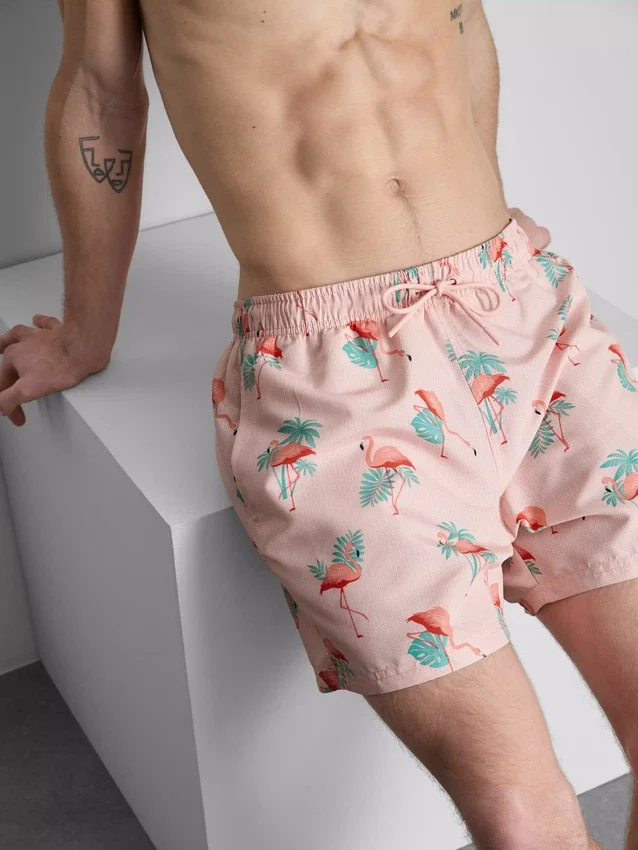 Teksturoidut flamingo-shortsit