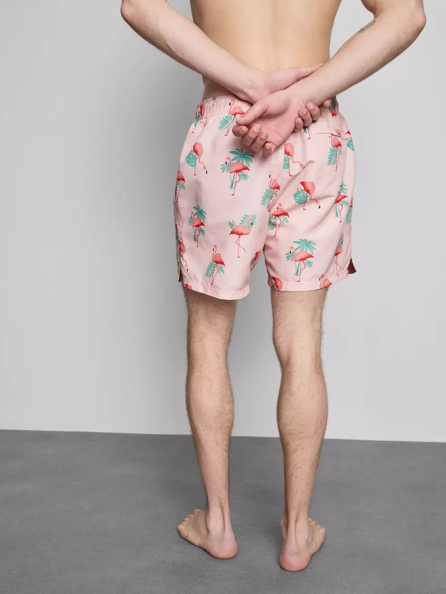 Teksturoidut flamingo-shortsit