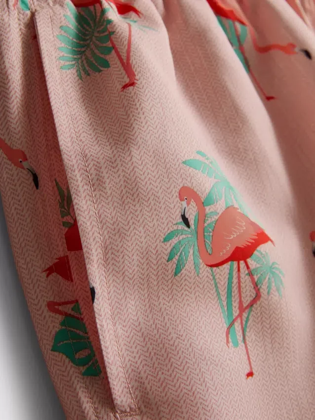 Teksturoidut flamingo-shortsit