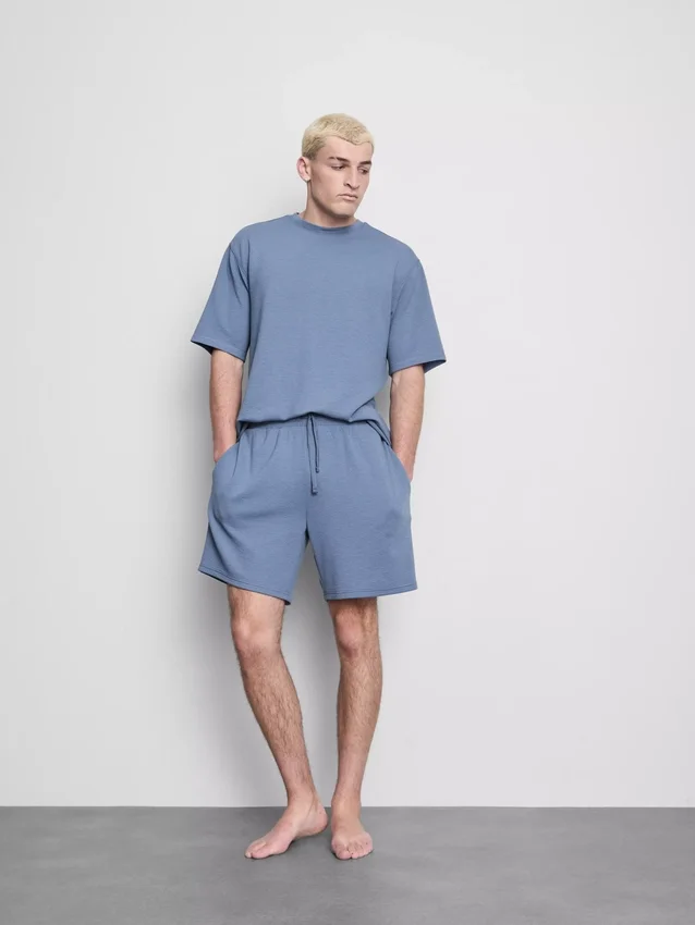 Teksturoidut pyjamat, joissa on kiristysnauha