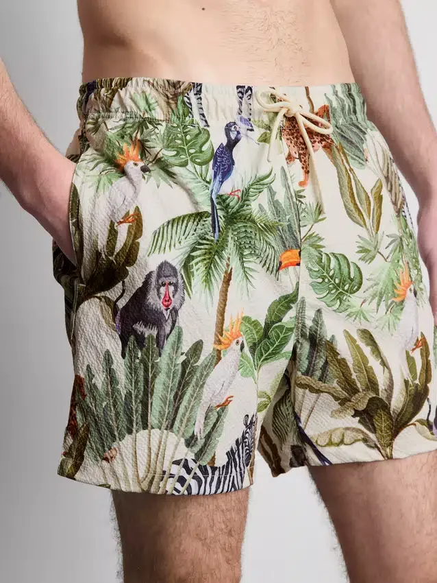 Teksturoidut viidakkoaiheiset shortsit