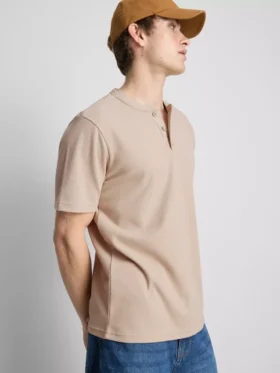 Teksturoitu henley-t-paita