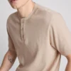 Teksturoitu henley-t-paita