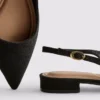 Teräväkärkiset slingback-mules-kengät