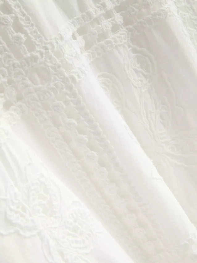The Edit -broderie-midimekko