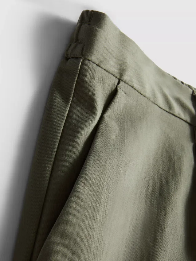 The Edit -chino-shortsit