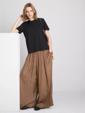 The Edit -slim fit -t-paita