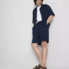 The Edit -teksturoidut shortsit