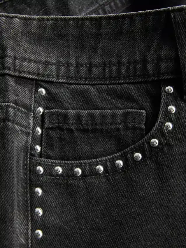 The Primark Scene | Puuvilladenimiset niitillä koristellut mikroshortsit