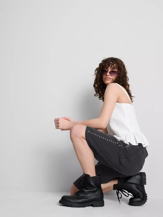 The Primark Scene | Puuvilladenimiset niittikoristellut shortsit