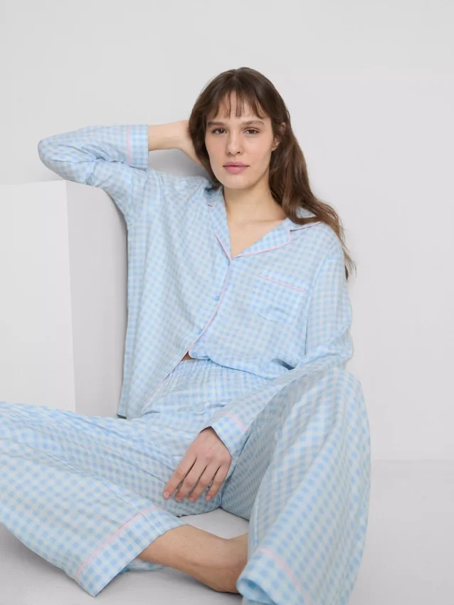 Twill-kangasta valmistetut boyfriend-pyjamat