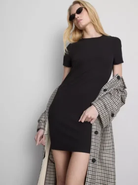 Uurrettu bodycon-minit-kauluspaitamekko