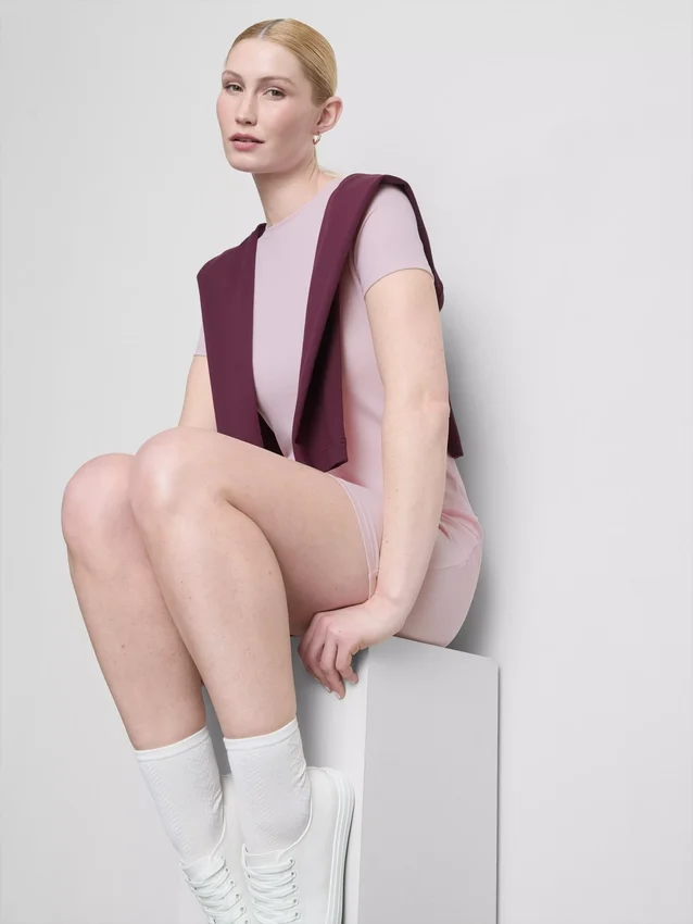 Uurrettu bodycon-minit-kauluspaitamekko