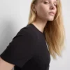 Uurrettu bodycon-minit-kauluspaitamekko