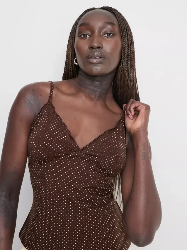 V-kaula-aukkoinen babydoll-top