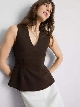 V-kaula-aukkoinen peplum-hihaton toppi