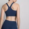 V-kaula-aukkoinen Racer Active -croptop