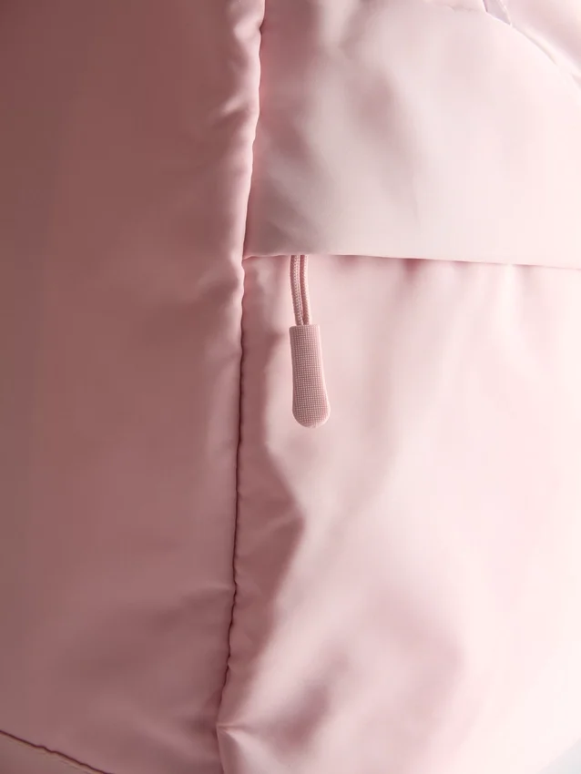 Vetoketjullinen matkalaukku