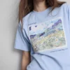 Vincent van Goghin maisemataidetta esittävä puuvillainen t-paita