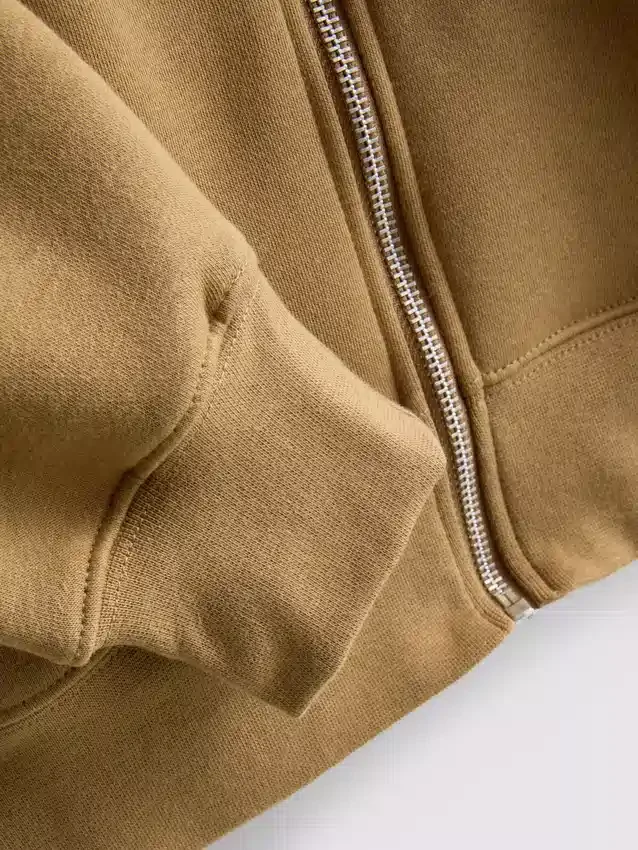 Välttämätön vetoketjullinen huppari