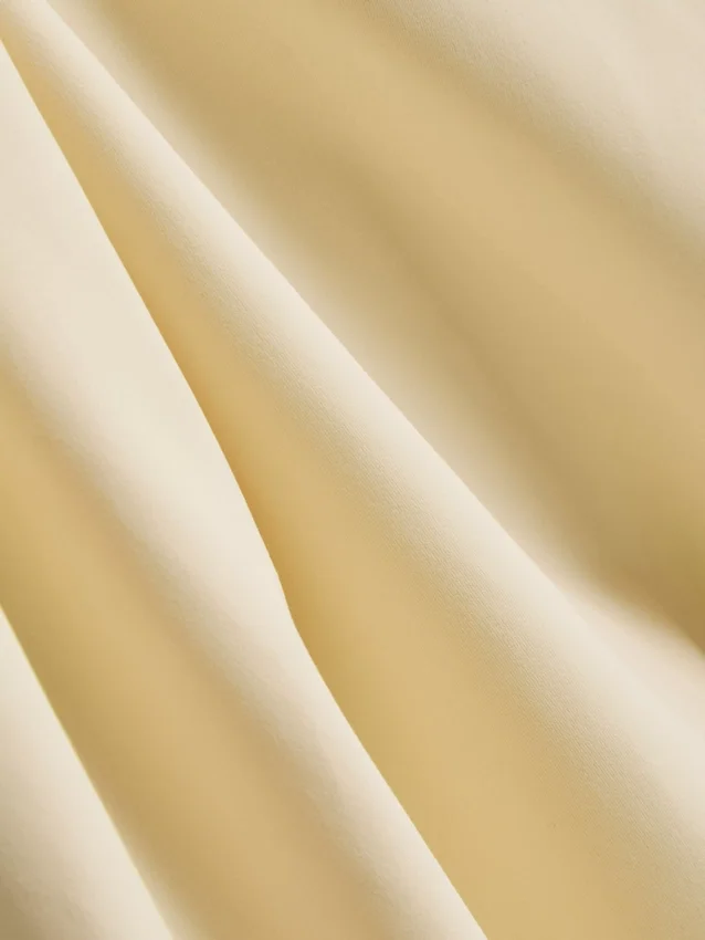 Voimaisen pehmeä urheilullinen minihame