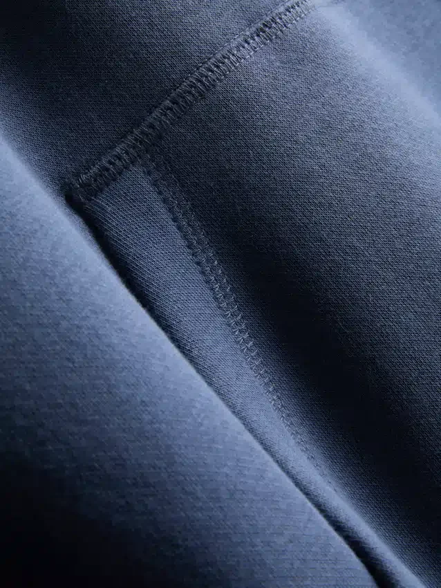 Ylisuuri perus-huppari